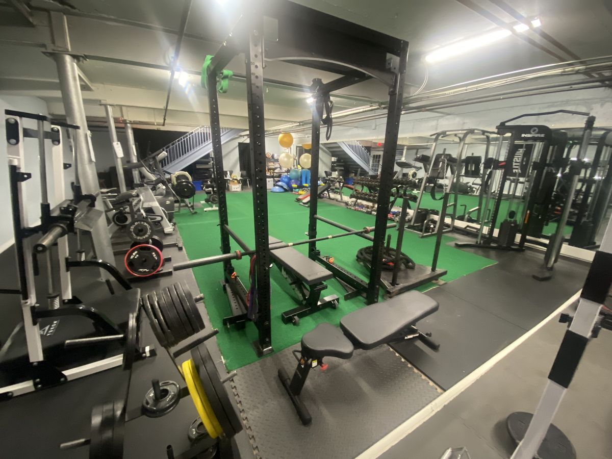 Strength training equipment